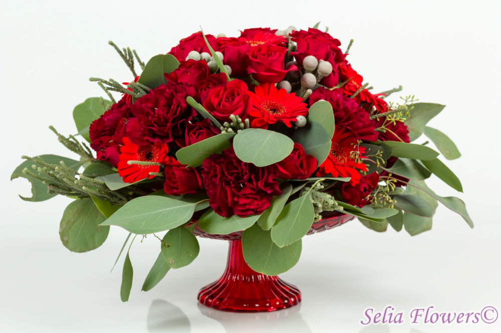 Decorul mesei de prezidiu, un detaliu important pentru evenimentul tău